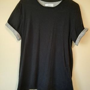 Mens black and gray speckled tee size medium